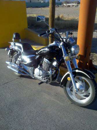 Fotos de Moto doble proposito 250-500 cc marca honda, yamaha, suzuki, kawasaki o si no un 1