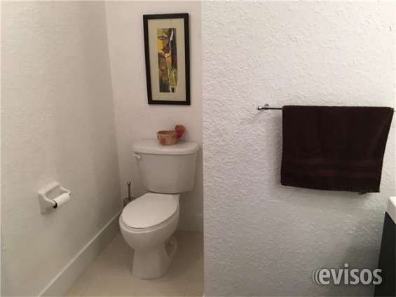 Townhouse-for-sale-in-el-doral